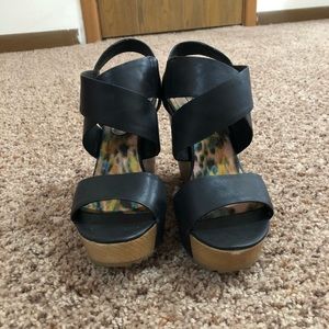 Black Wedges